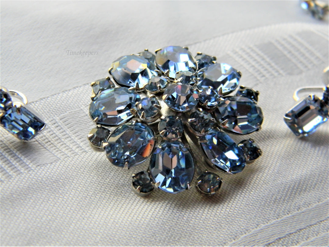 j515 Gorgeous Vintage Jewelry Set in Light Blue Stones and Silver Tone
