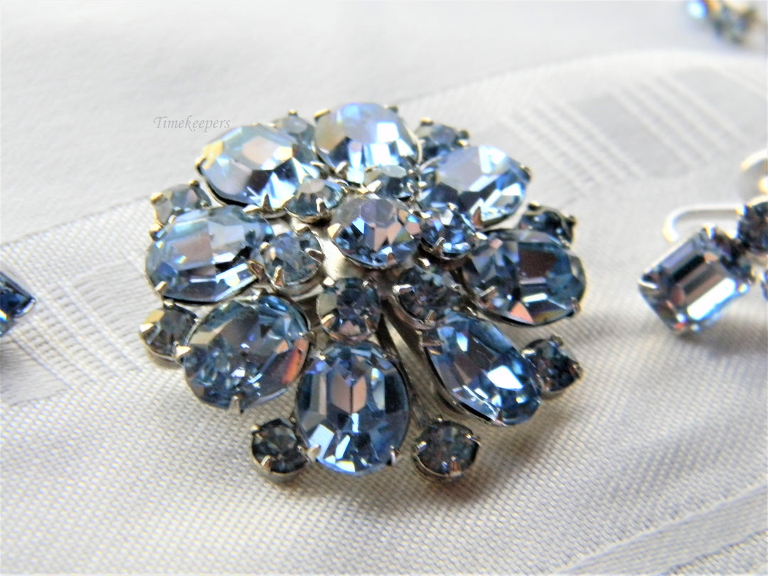 j515 Gorgeous Vintage Jewelry Set in Light Blue Stones and Silver Tone