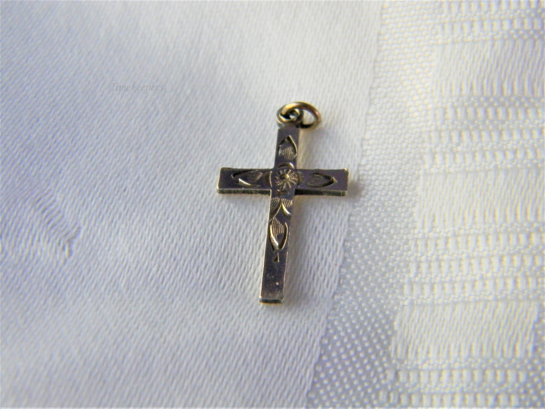 j519 Vintage 12k Gold Filled Embossed Cross Pendant in Gold Tone