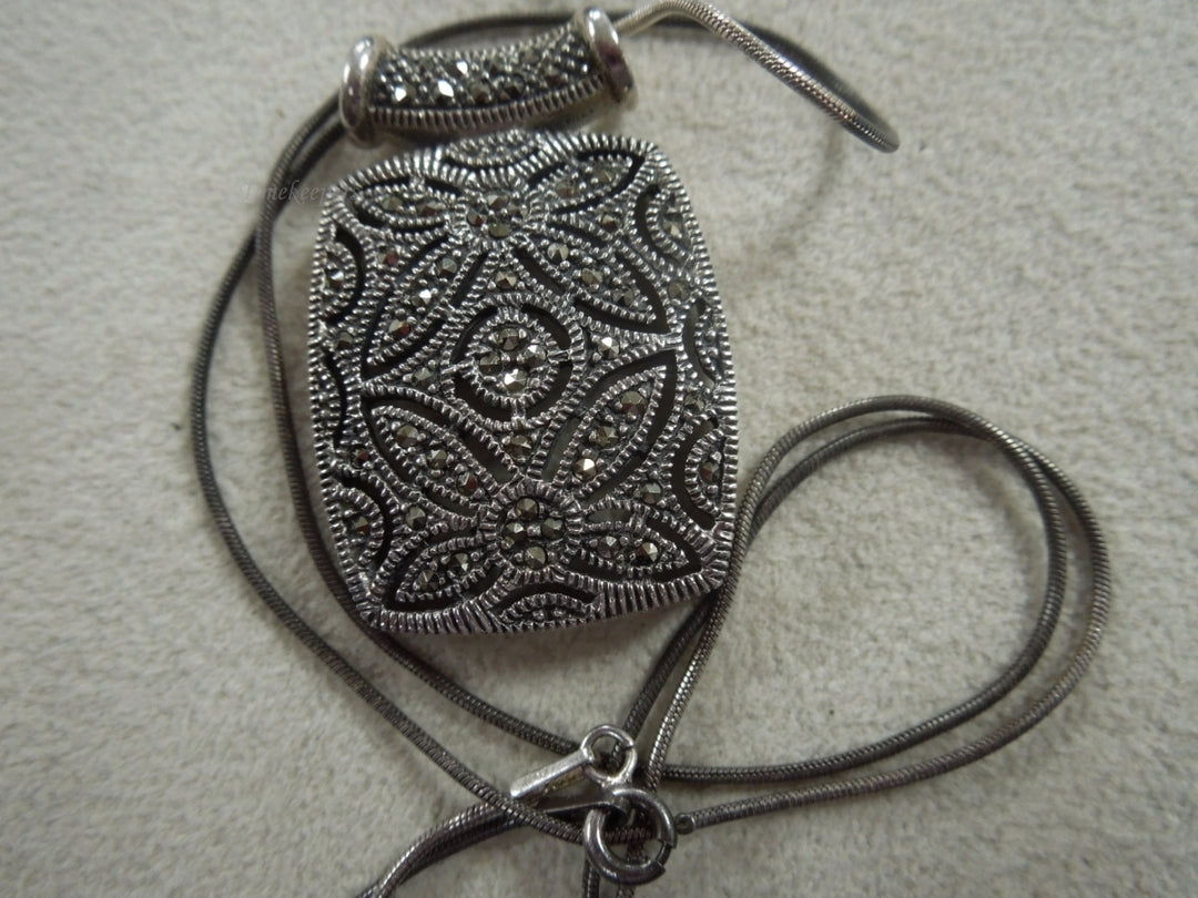 q165 Sterling Silver Chain 18" and Marcasite Pendant