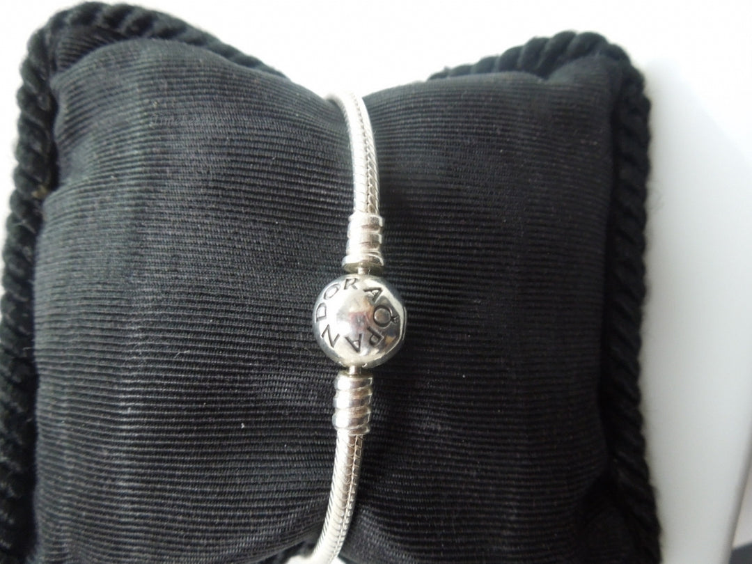 q171 Sterling Silver Heart Beautiful Pandora Bracelet 2.5 " (diameter)