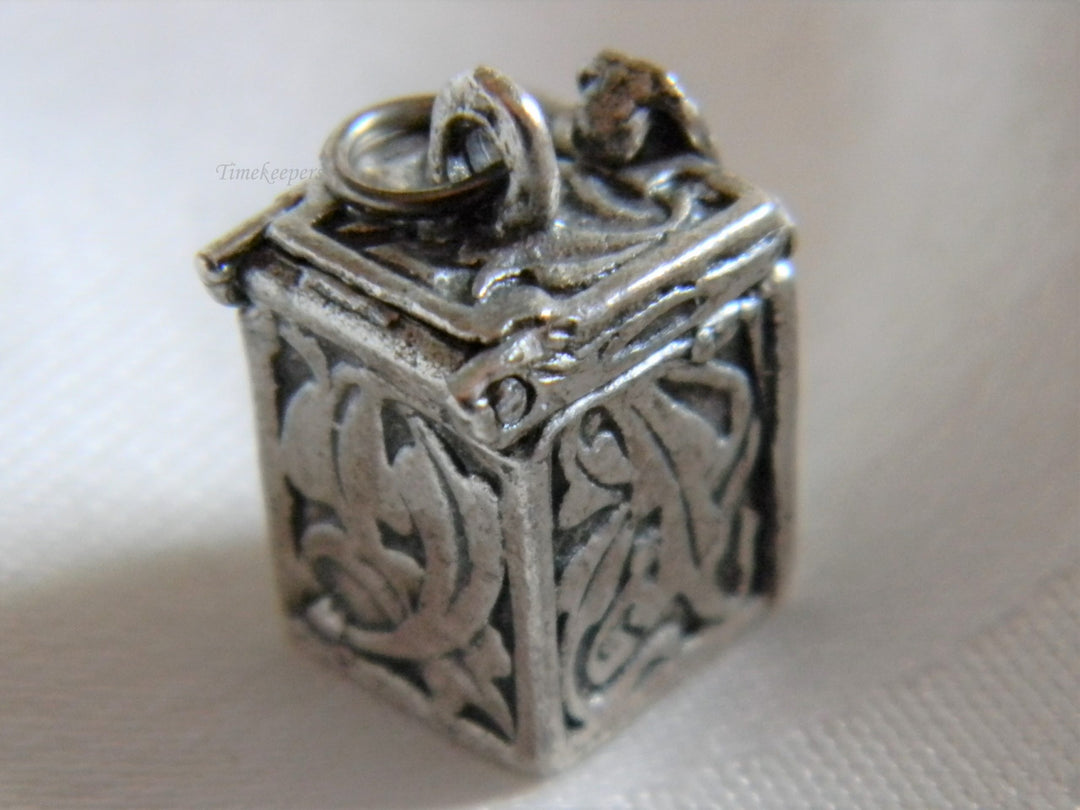 h590 Pretty Little Sterling Silver Rectangle Box Charm or Pendant