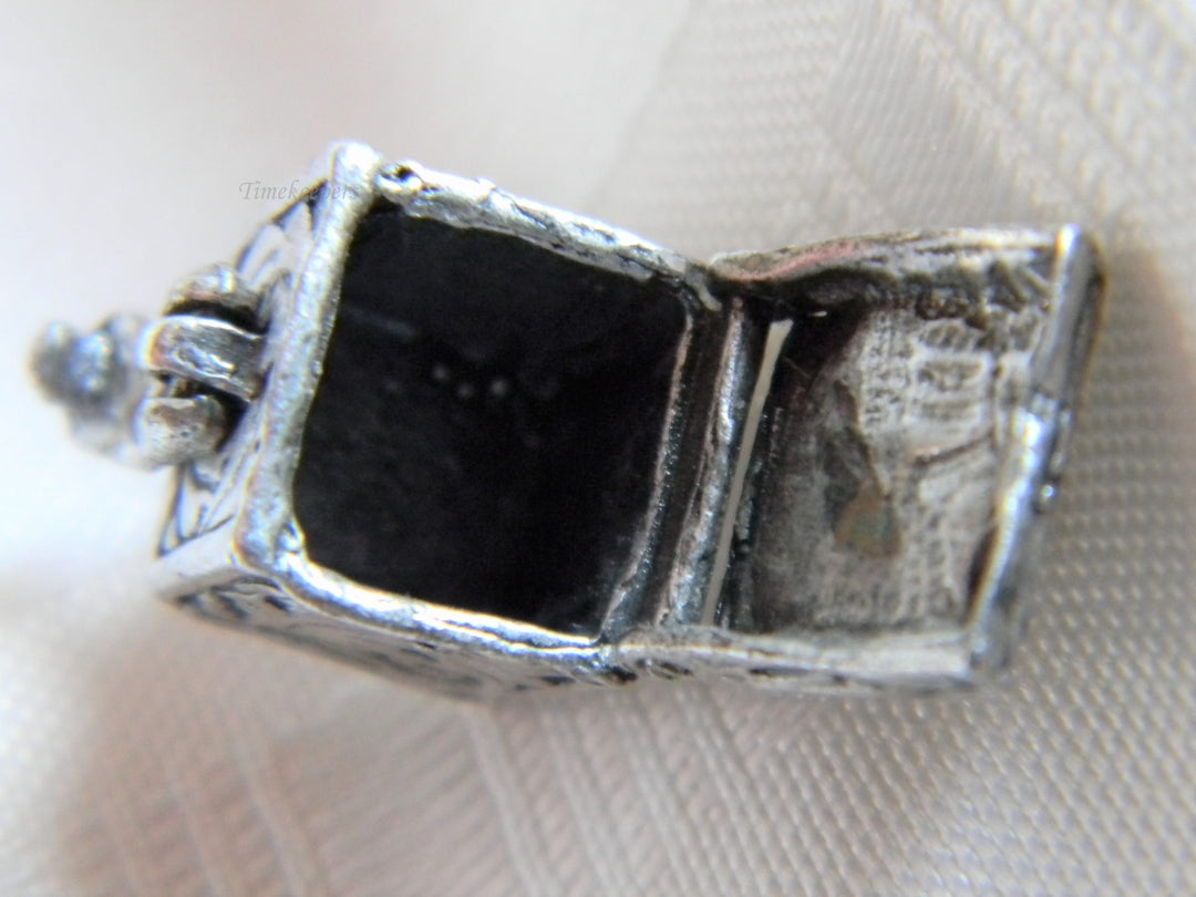 h590 Pretty Little Sterling Silver Rectangle Box Charm or Pendant