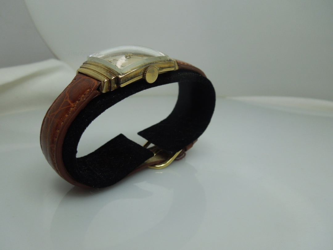 a142 Vintage Original Lord Elgin 14K Gold Mechanical Hand Winding Wrist Watch