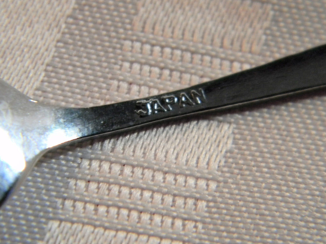 h606 Set of 3 Vintage Collectible Spoons Las Vegas, Arizona, New Mexico