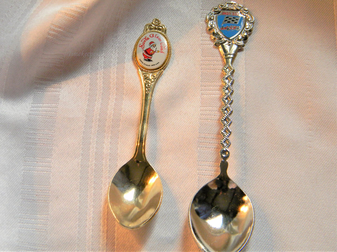 h609 Set of 2 Collectible Preowned Souvenir Spoon Indy 500, Santa Claus Indiana