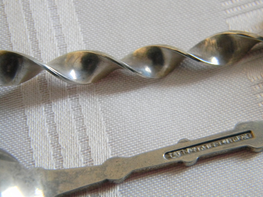 h611 Set of 3 Collectible Spoons Queen Silver Jubilee, London, Oslo Norway