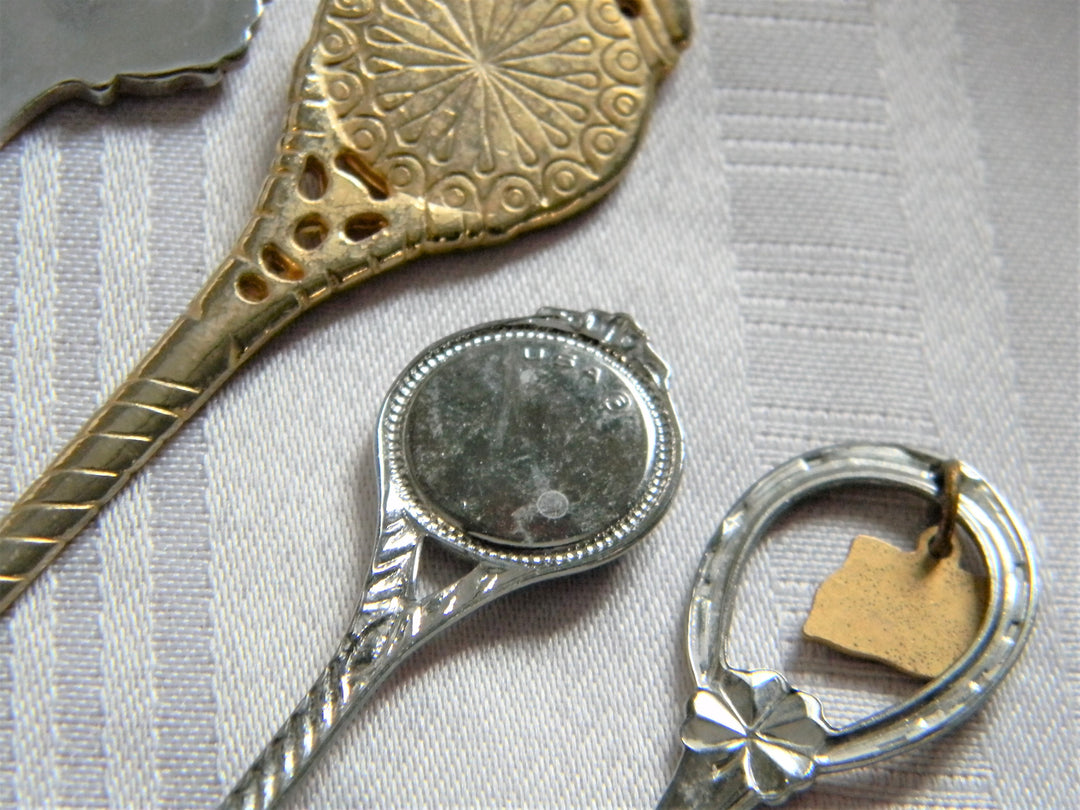 h616 Set of 4 Collectible Spoons Birth of a nation, Freedom Train, UN, Bicentenl