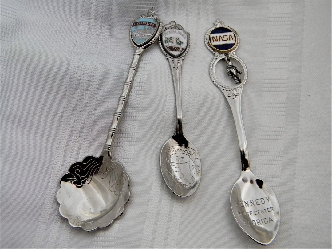 h622 Set of 3 vintage Collectible Spoons NASA Daytona Beach Mississippi