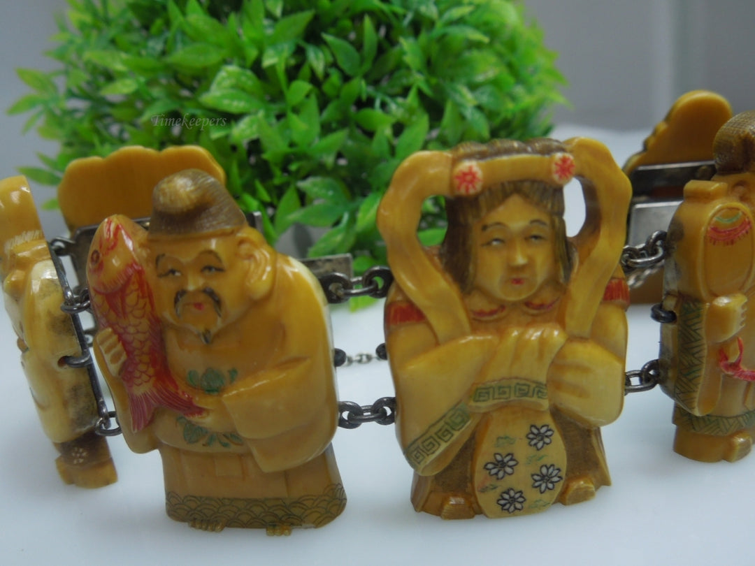 q217 Vintage Japanese Silver Carved Seven Lucky Gods Bracelet 9"