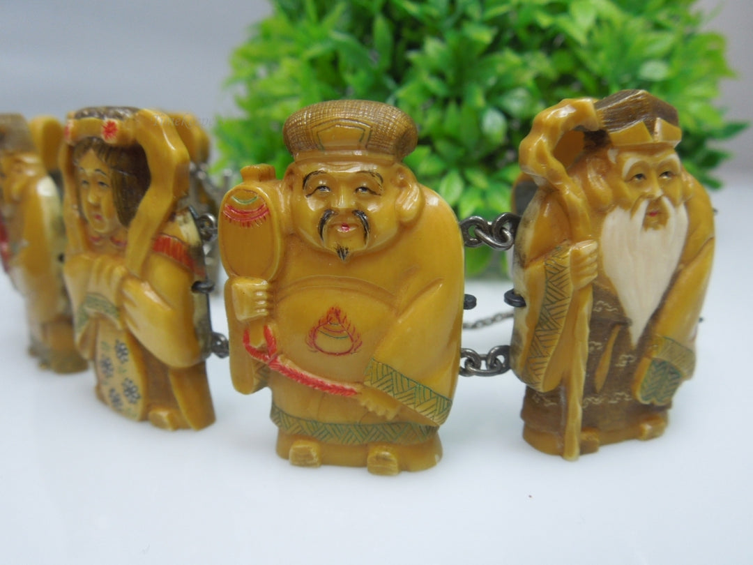 q217 Vintage Japanese Silver Carved Seven Lucky Gods Bracelet 9"
