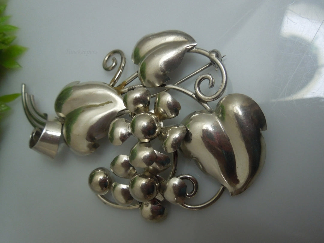 q219 Vintage Sterling Silver Floral Pin/Sweater Brooch/Dress Pin