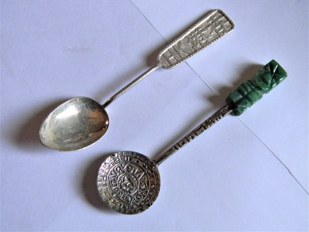 h631 Set of 2 Vintage Collectible Spoons Mexico and Hong Kong