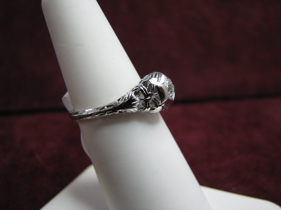 b138 Beautiful 18kt White Gold Diamond Engagement Ring