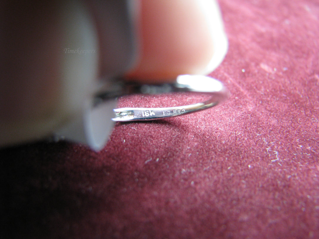 b138 Beautiful 18kt White Gold Diamond Engagement Ring