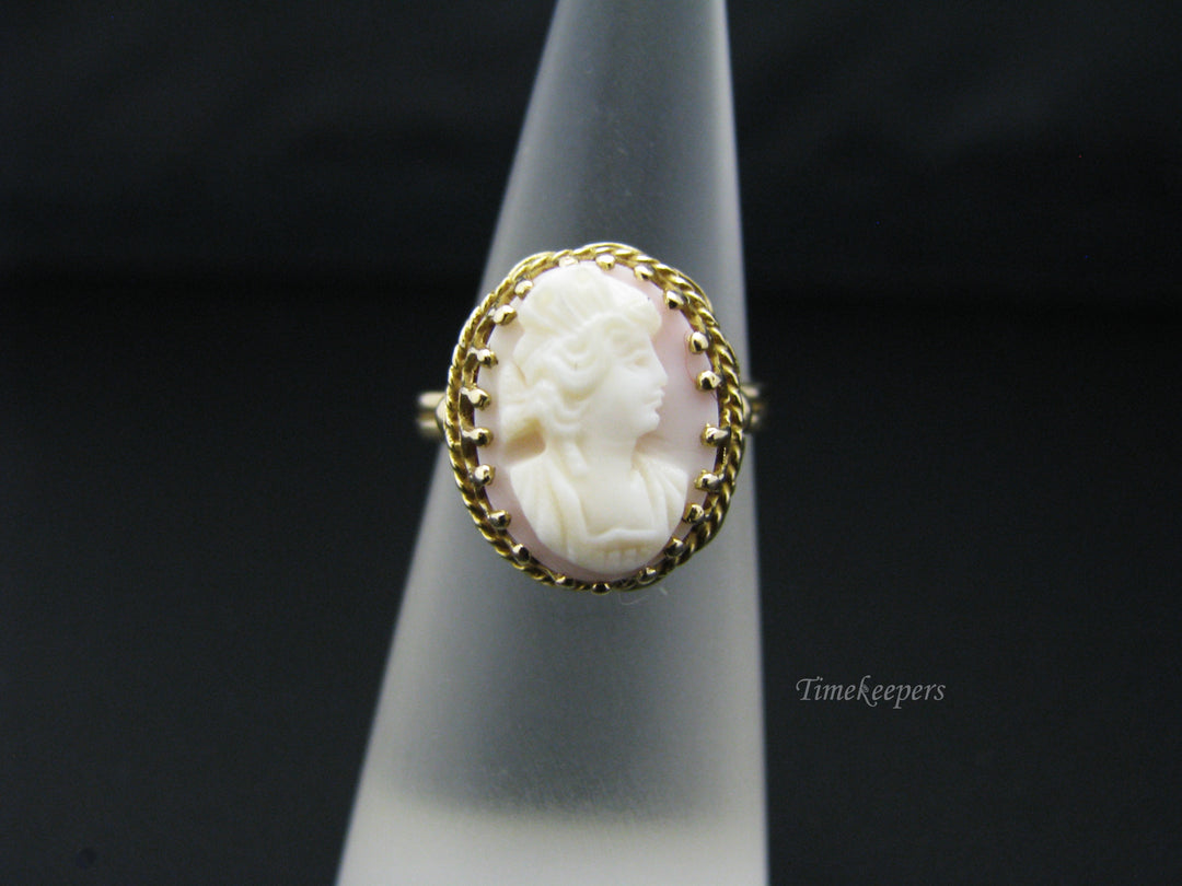c759 Beautiful 14k Yellow Gold Small Cameo Ring