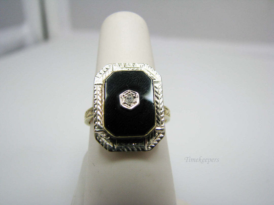 b170 14kt Black Onyx ring