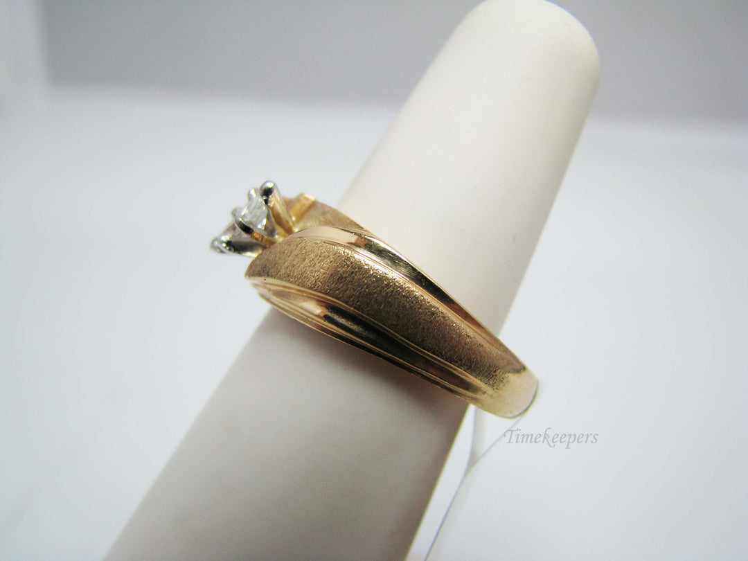 b175 Beautiful 14kt Marquise Engagement ring