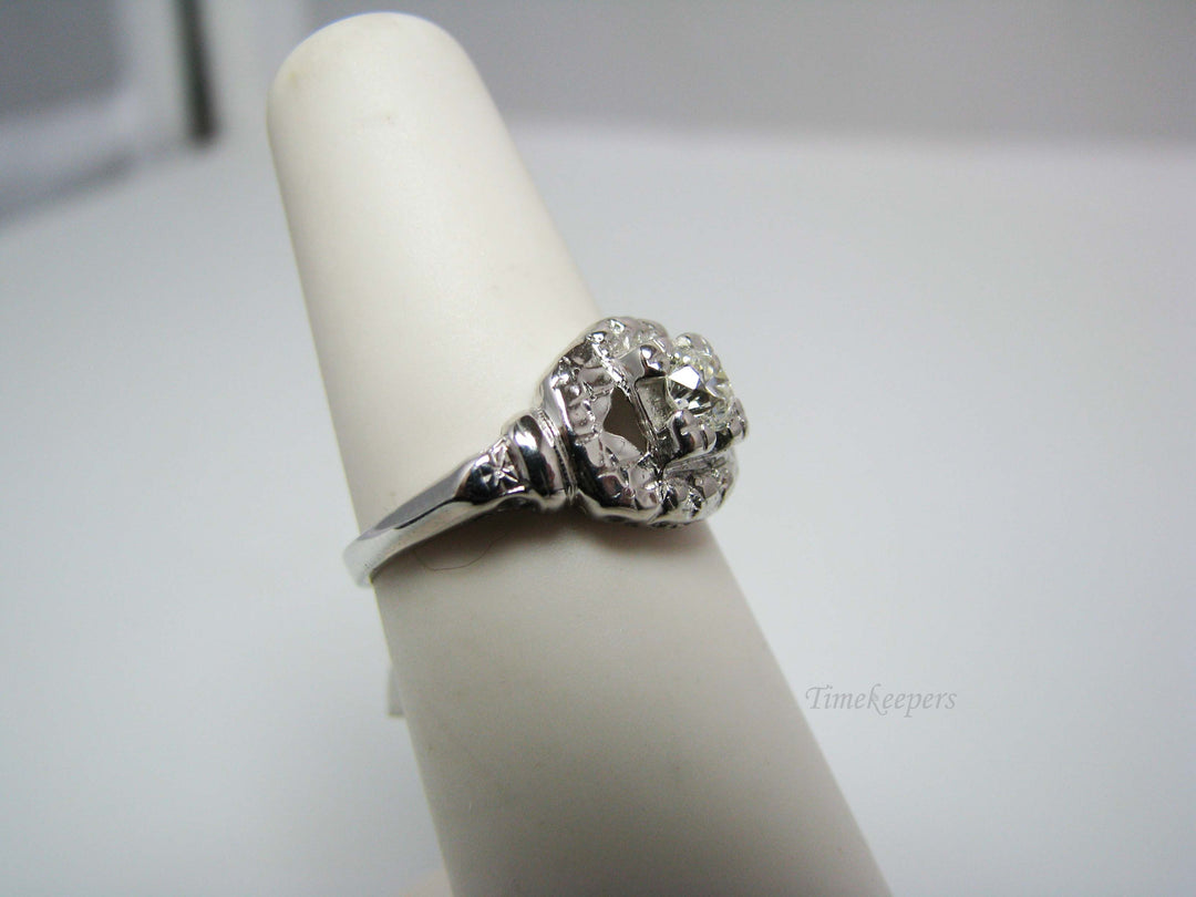 b206 Beautiful 10kt Antique Diamond ring