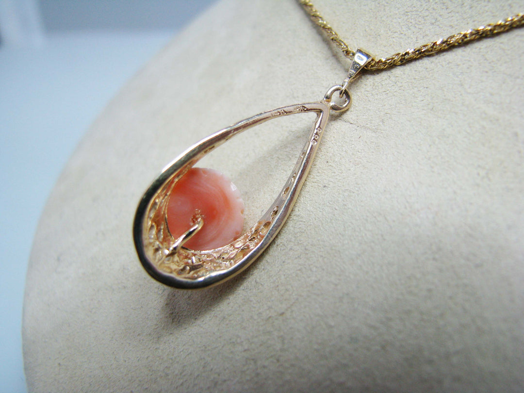 a754 Beautiful Carved Rose in Coral Pendant set in 14k Yellow Gold