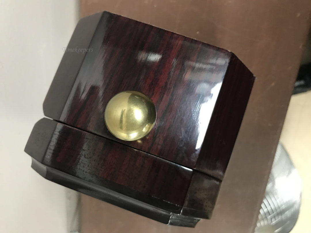 g238 2000s T.W.A award for excellence world desk clock