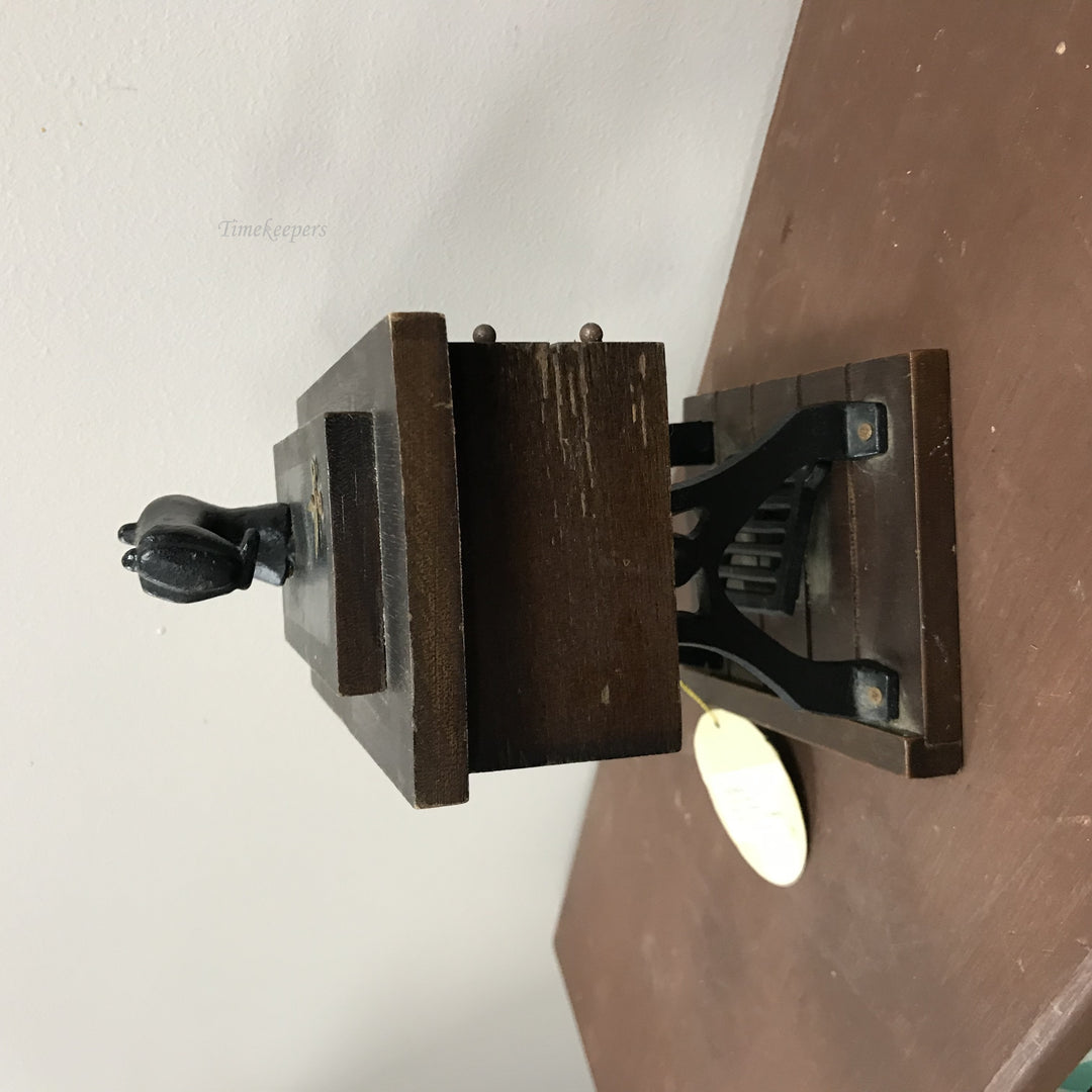 g240 1920s Music Box