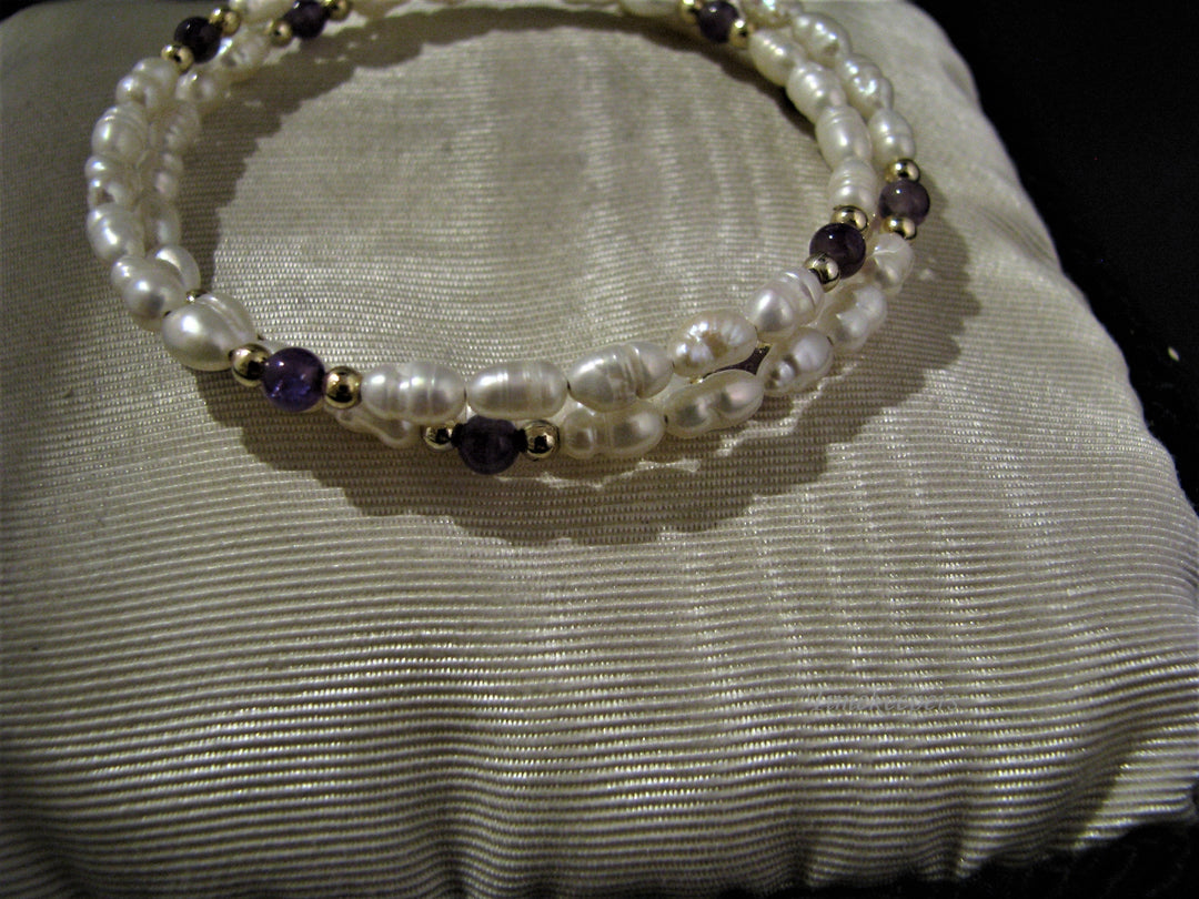 c827 Lovely Memory Wire Pearl and Purple Bead Bracelet