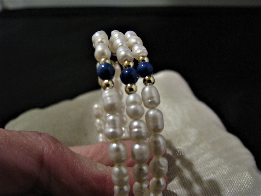 c828 Lovely Memory Wire Pearl and Blue Bead Bracelet