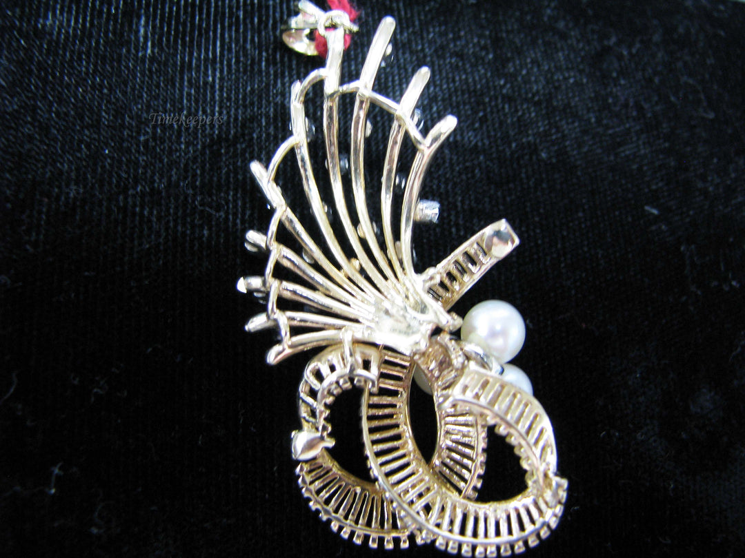 b241 Stunning 14kt Pearl &amp; Diamond pendant