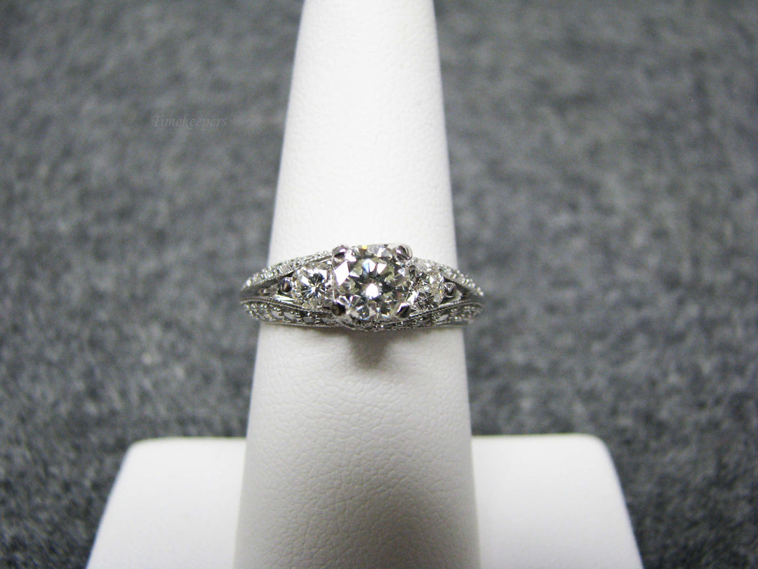 b247 Beautiful 14kt White Gold Diamond Engagement ring