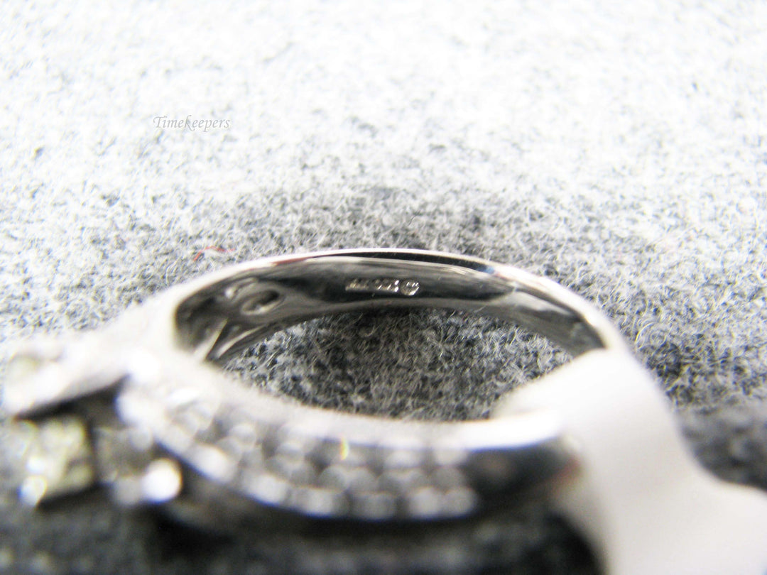 b247 Beautiful 14kt White Gold Diamond Engagement ring