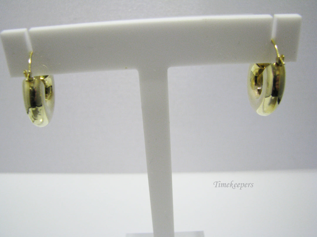 c879 Beautiful 14k Two Tone Gold Hoop Earrings with Clear Stones
