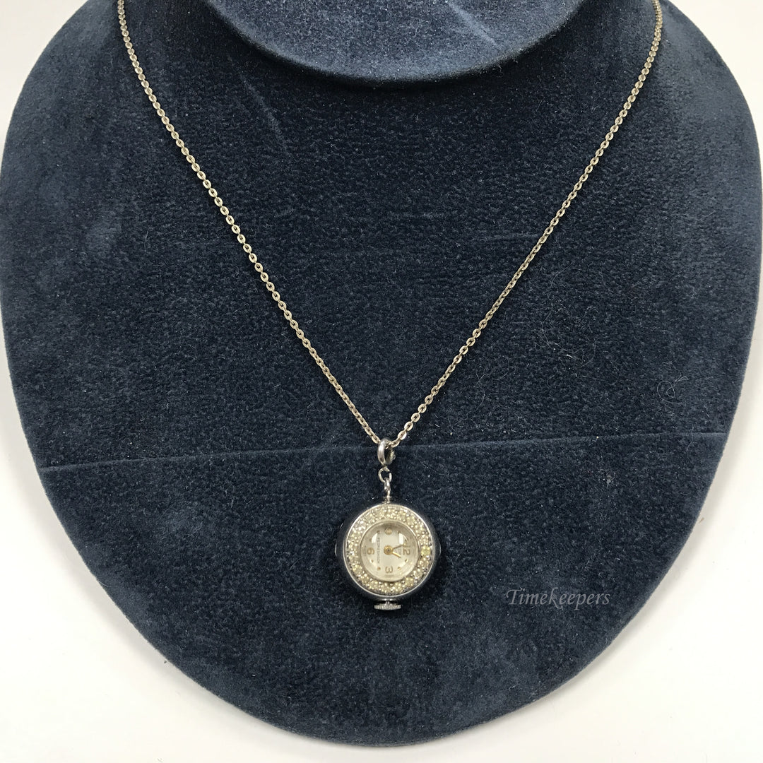 b102 Stunning Vintage Pedre Pendant Watch