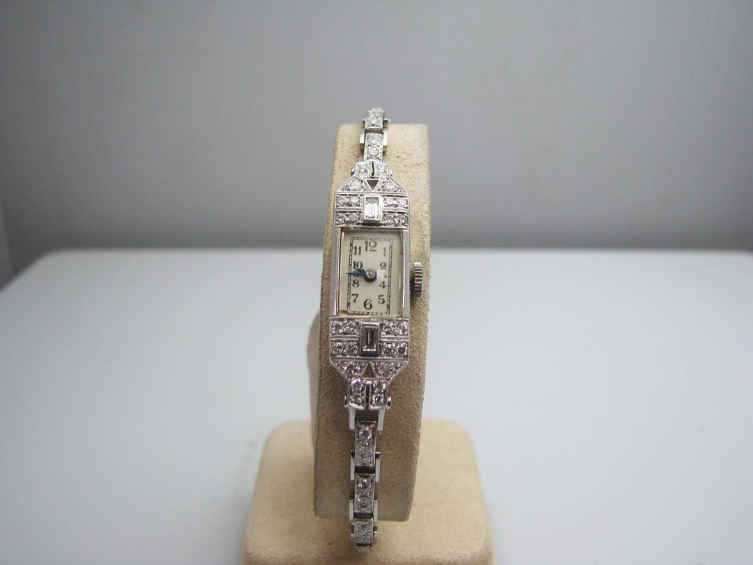 b272 Gorgeous Vintage Platinum Bulova Diamond watch