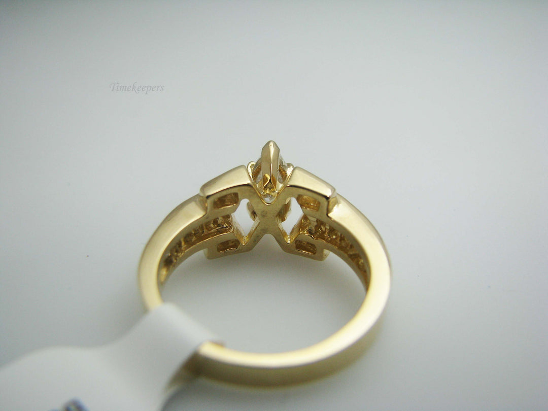 b276 Beautiful 14kt Yellow Gold Marquise Diamond Engagement ring