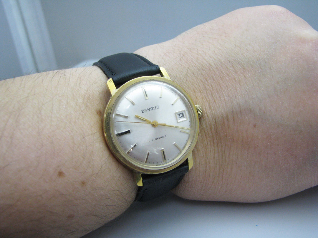 b509 Men's Automatic Benrus wristwatch