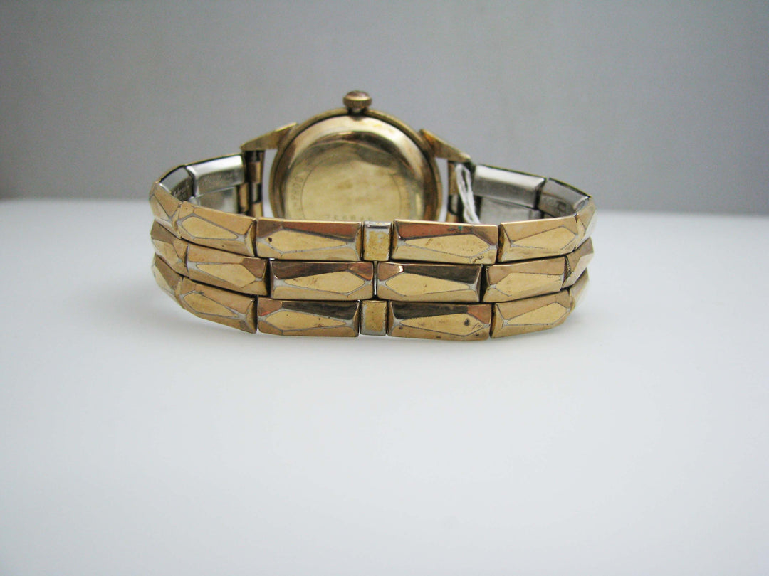 b511 Men's Self Winding Benrus wristwatch