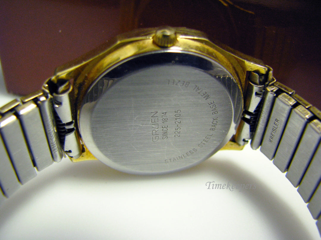 c902 Retro Gruen Quartz Watch with Day and Date in Gold Tone