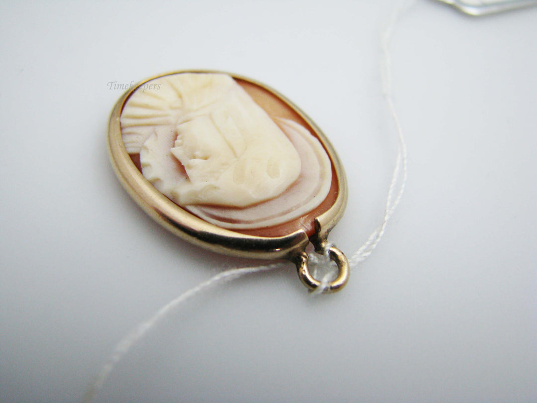 d315 Vintage Carved Cameo 10kt Yellow Gold Charm Pendant