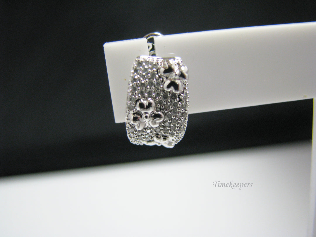 c907 Gorgeous 14k White Gold Pierced Earrings with Diamonds