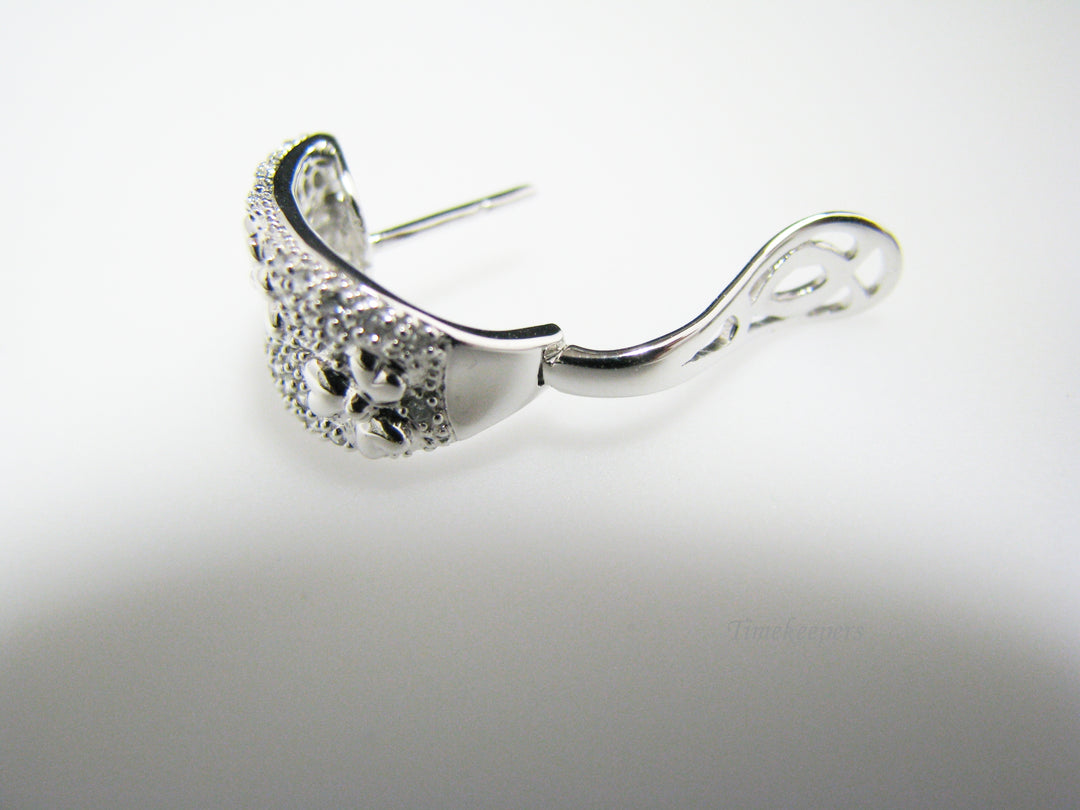 c907 Gorgeous 14k White Gold Pierced Earrings with Diamonds