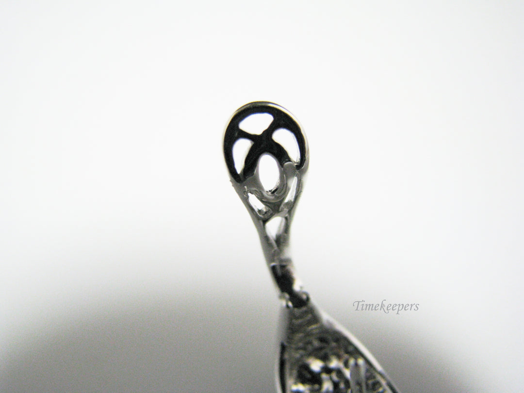 c907 Gorgeous 14k White Gold Pierced Earrings with Diamonds