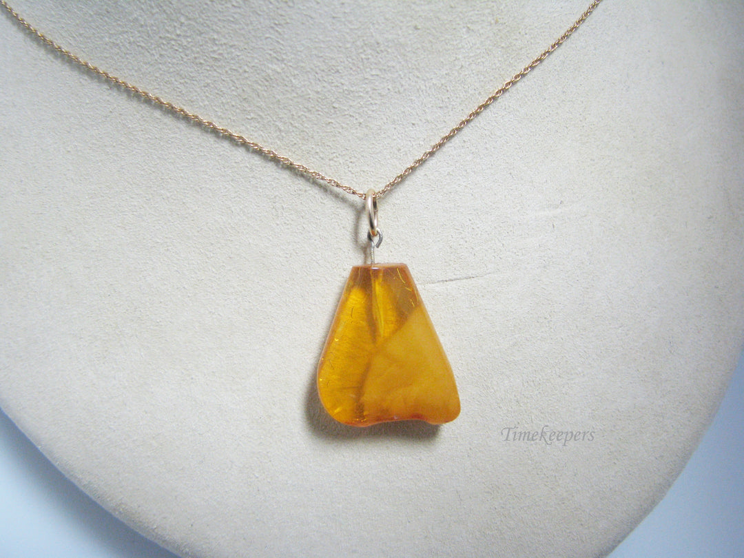 c919 Amazing Honey Amber Pendant on 14k Yellow Gold Chain