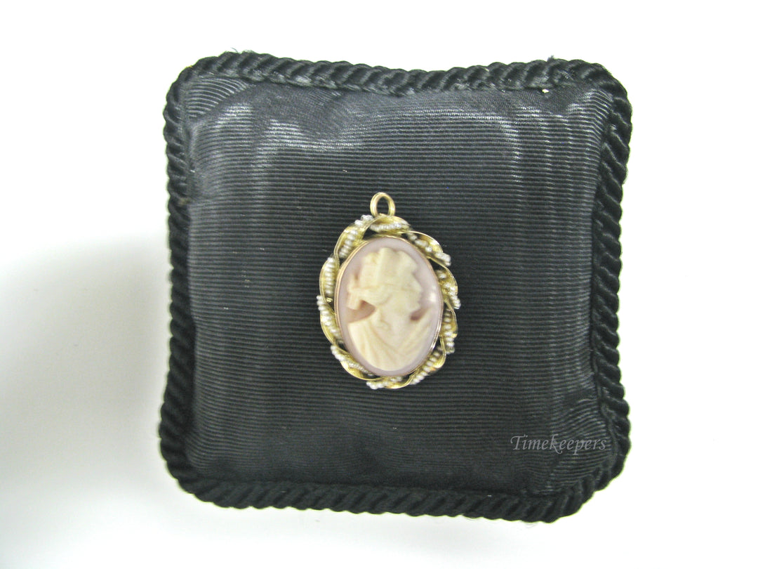 H047 Gorgeous Cameo Pendant/Pin with Pearls in 14k Yellow Gold