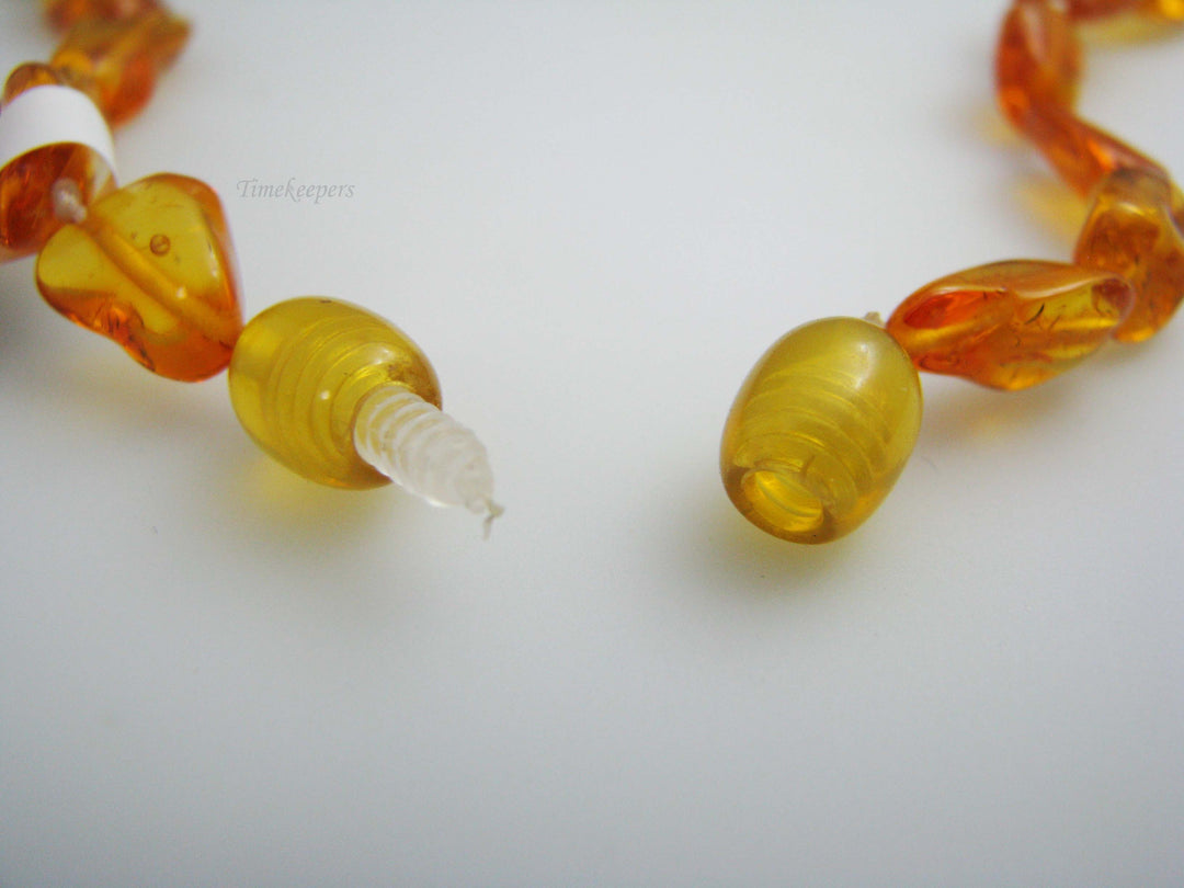 b564 Pretty Amber strung Necklace