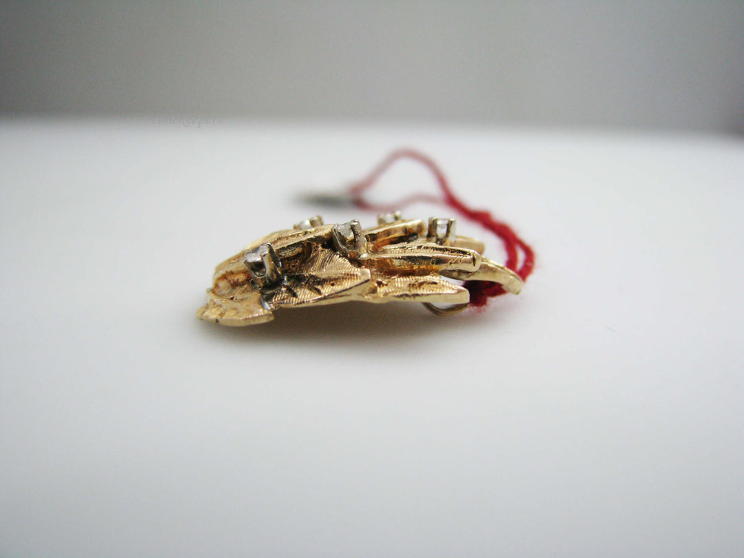 b565 Beautiful 14kt Yellow Gold Diamond Leaf Pendant