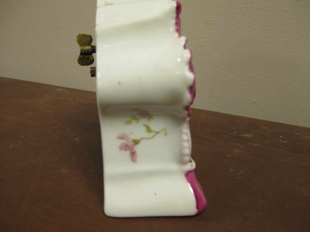 g200 1920 New Haven Clock Co. Miniature Clock