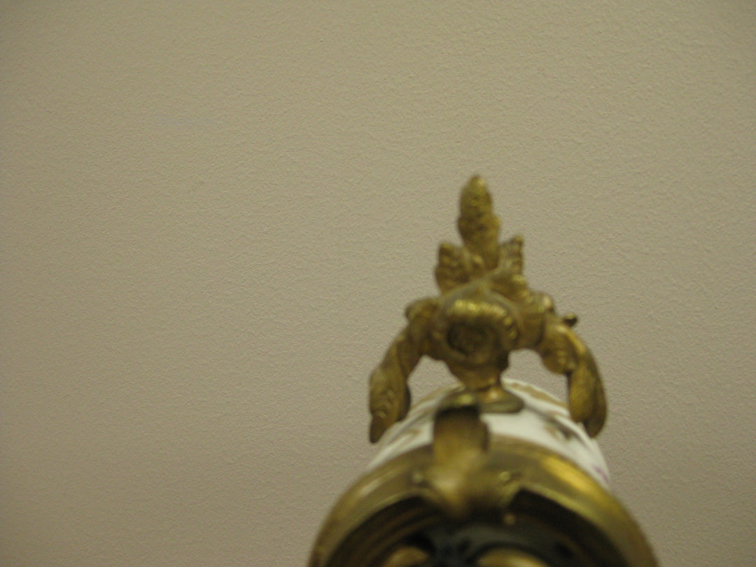 g202 1800s French Mantle/Miniature Clock