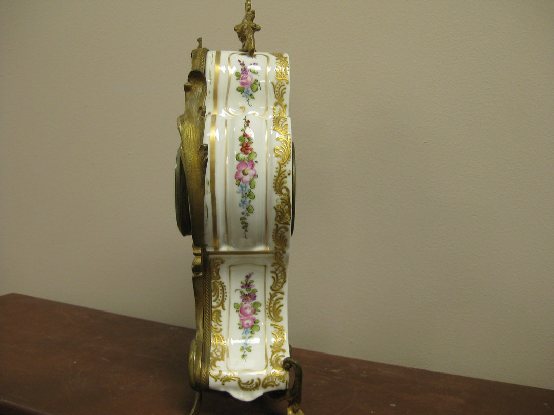 g202 1800s French Mantle/Miniature Clock