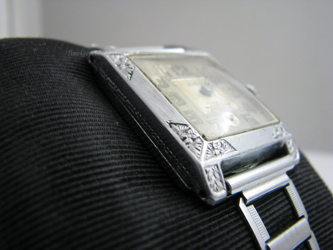 b574 Antique 1930s Unisex Bedford Wristwatch